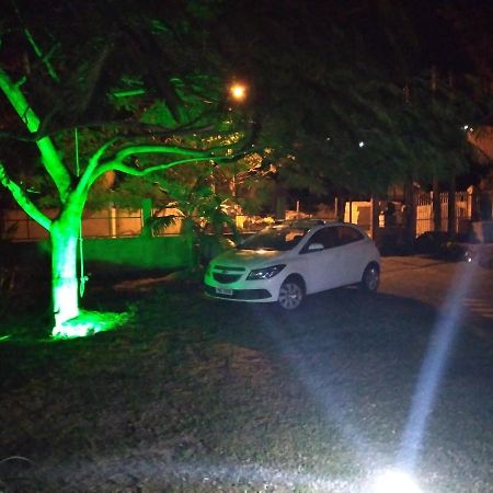 Casa aconchegante em Garopaba,térreo, à 5 minutos de carro do mar e centro Villa Esterno foto