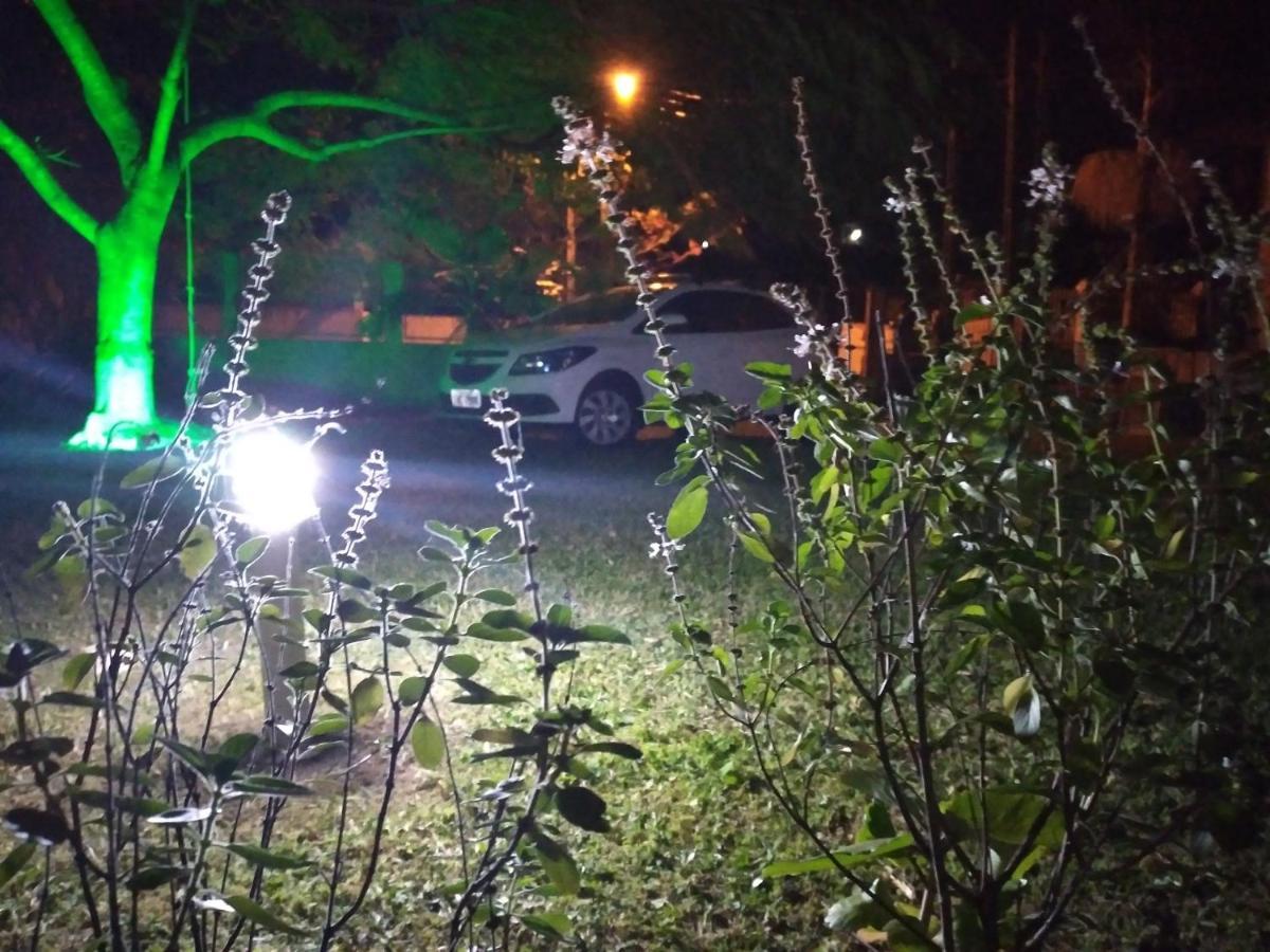 Casa aconchegante em Garopaba,térreo, à 5 minutos de carro do mar e centro Villa Esterno foto